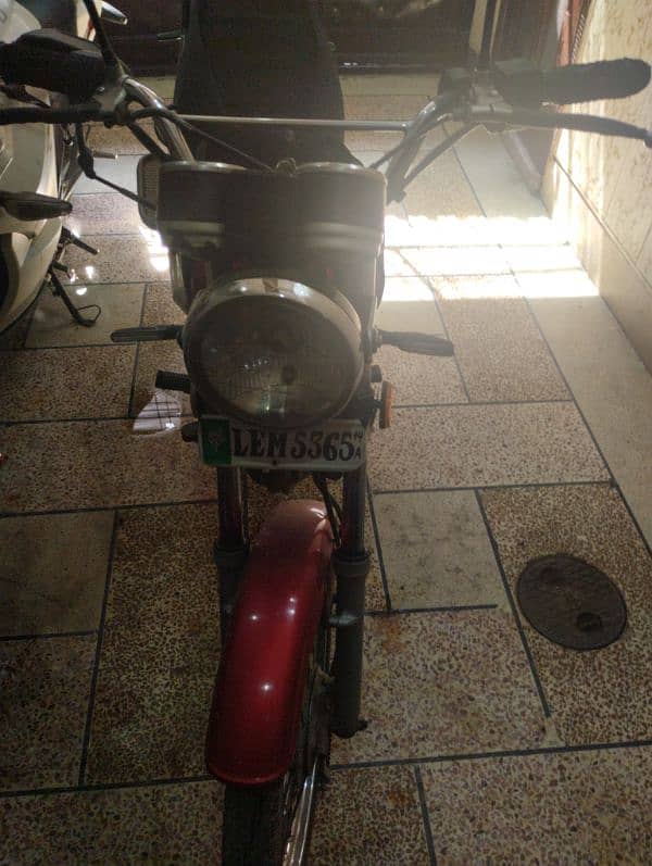 Suzuki 150 red First owner Lahore 2