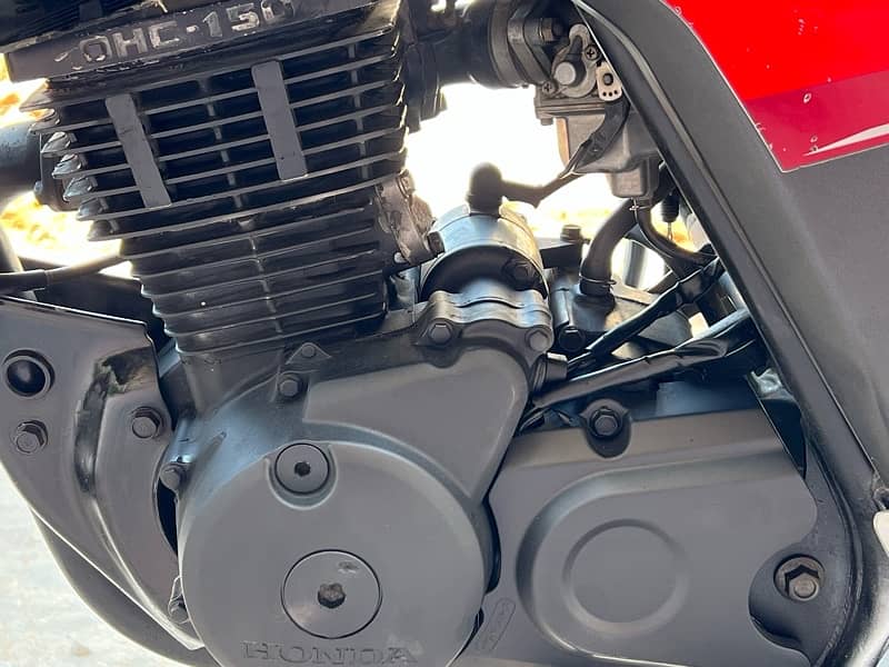 Honda CB 150F 6