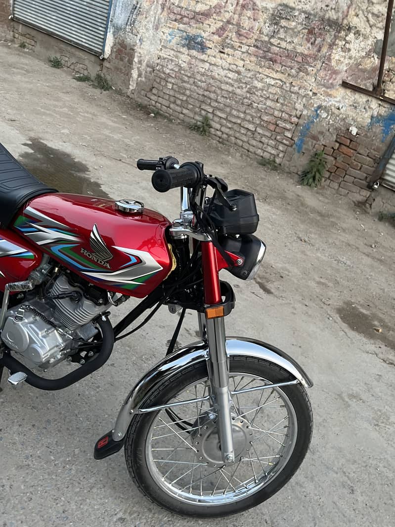 Honda CG125 Red 2023 0