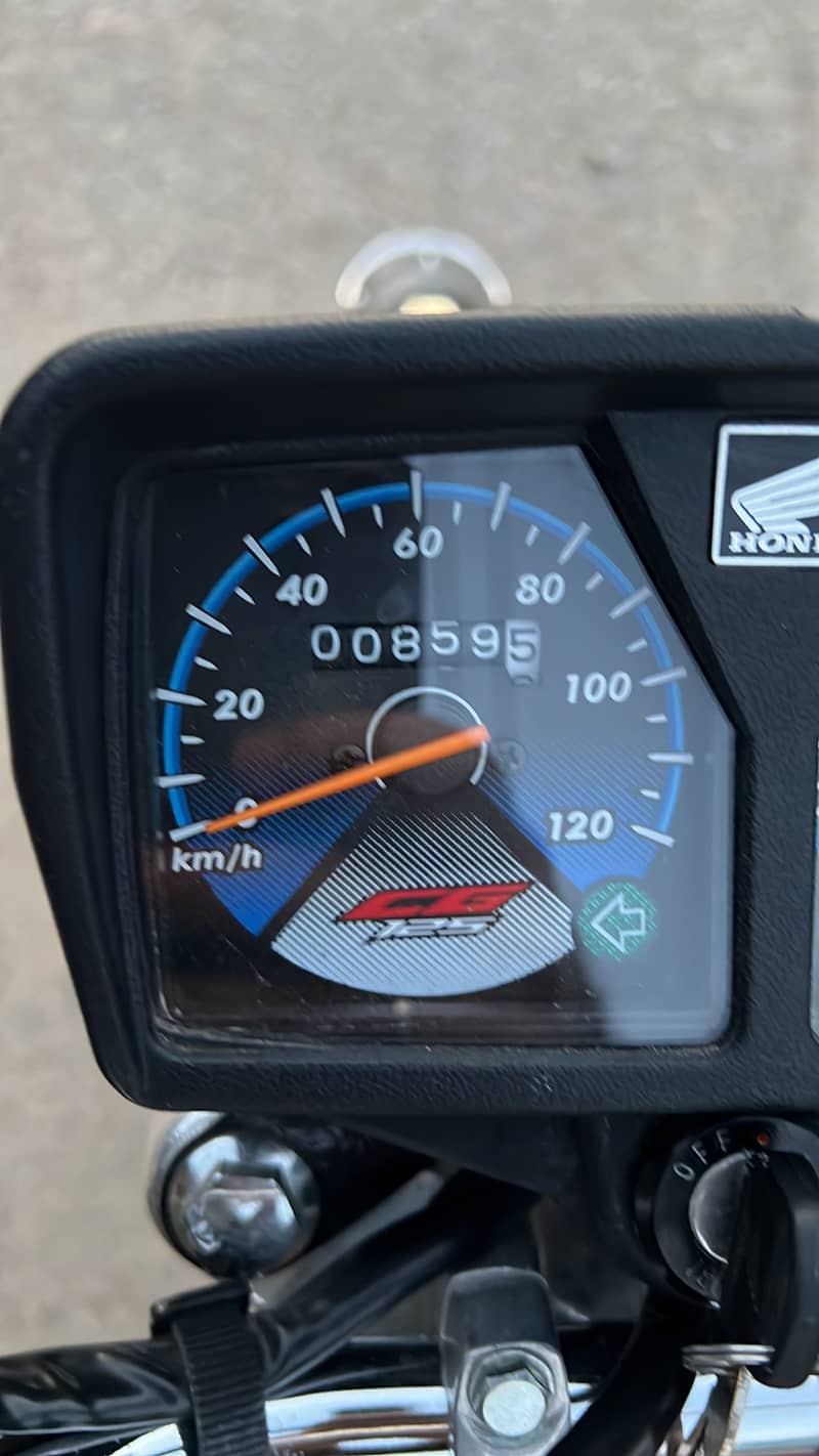 Honda CG125 Red 2023 7