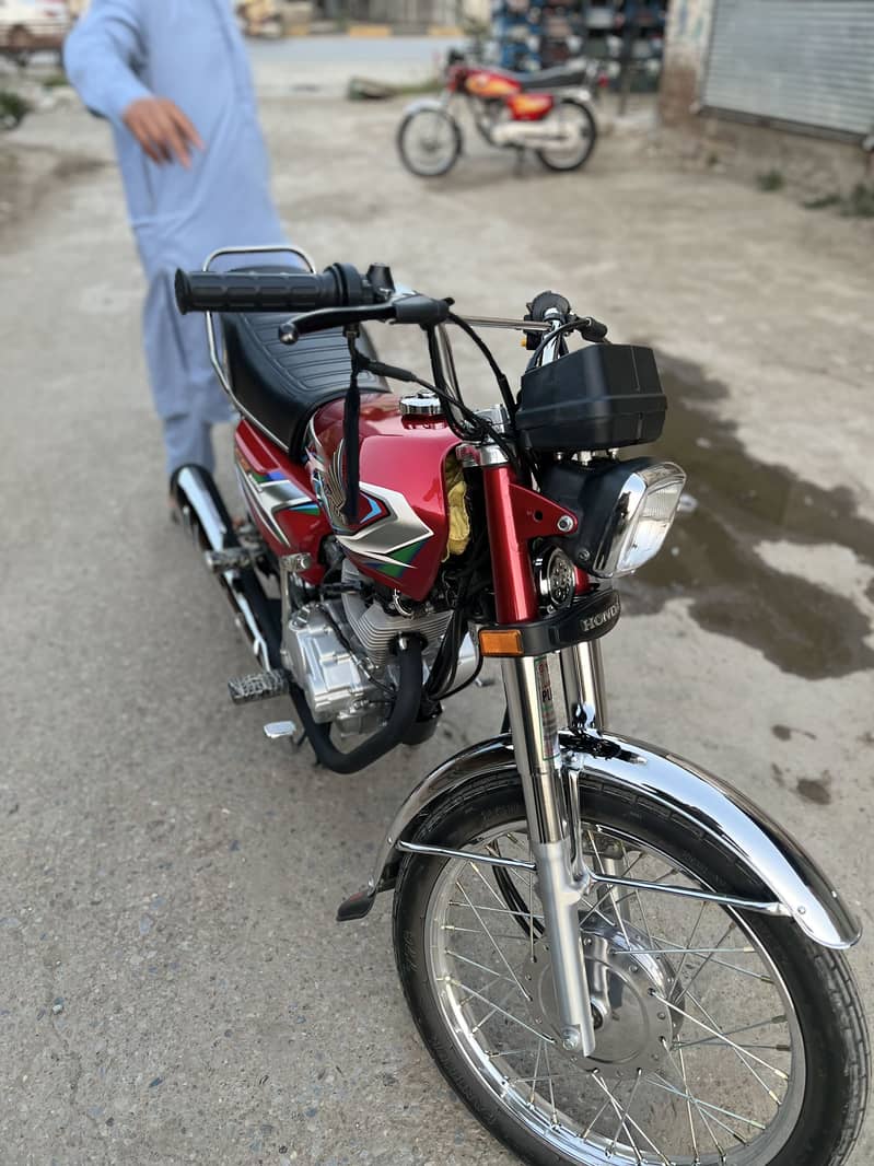 Honda CG125 Red 2023 8