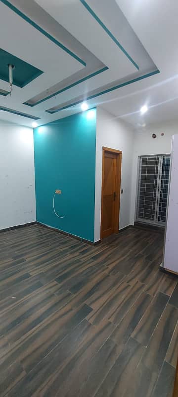 10 Marla separate gate separate garage upper portion available for Rent 3