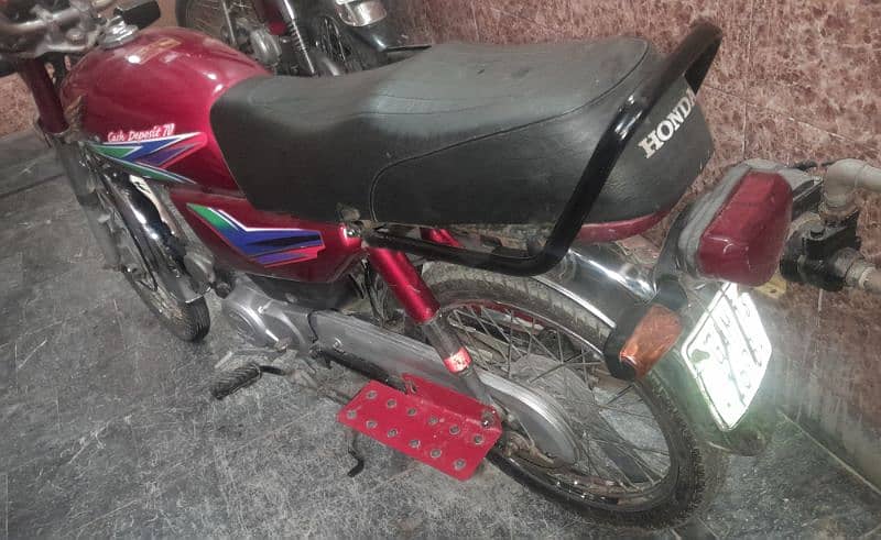 Honda CD 70 2013 Red 3
