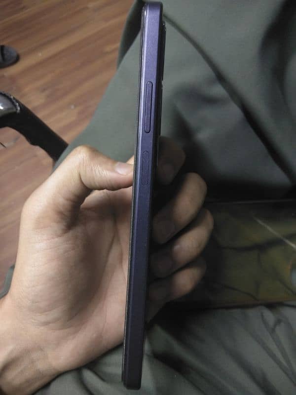 Oppo A60 4
