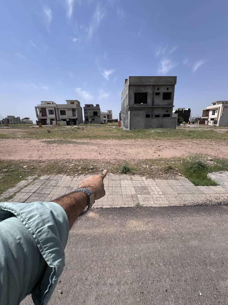 L block 5 marla plot for sale 4