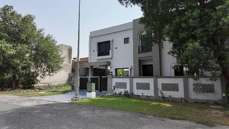 7.5 Marla Furnished House is Available For Sale In DHA Phase 6 - Block D Urgent Sale 0