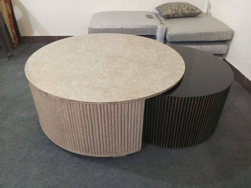 Round center tables just like new 0