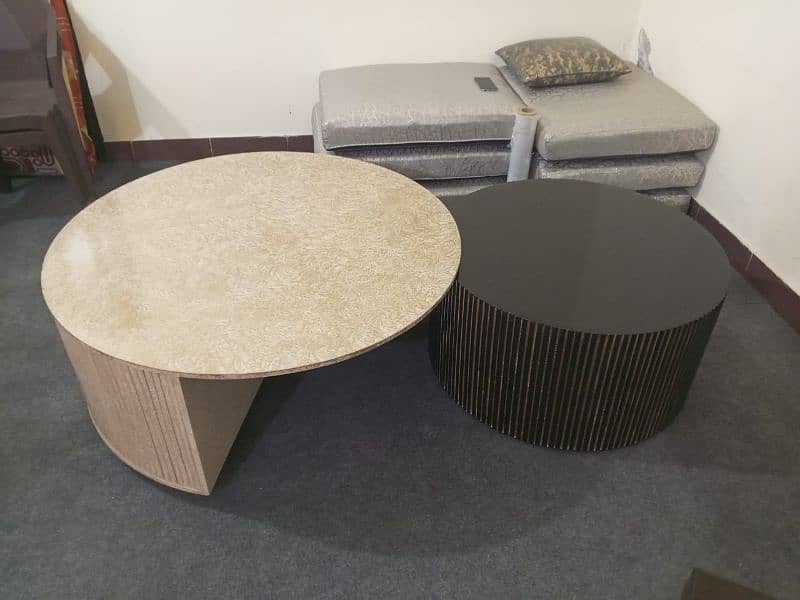 Round center tables just like new 1