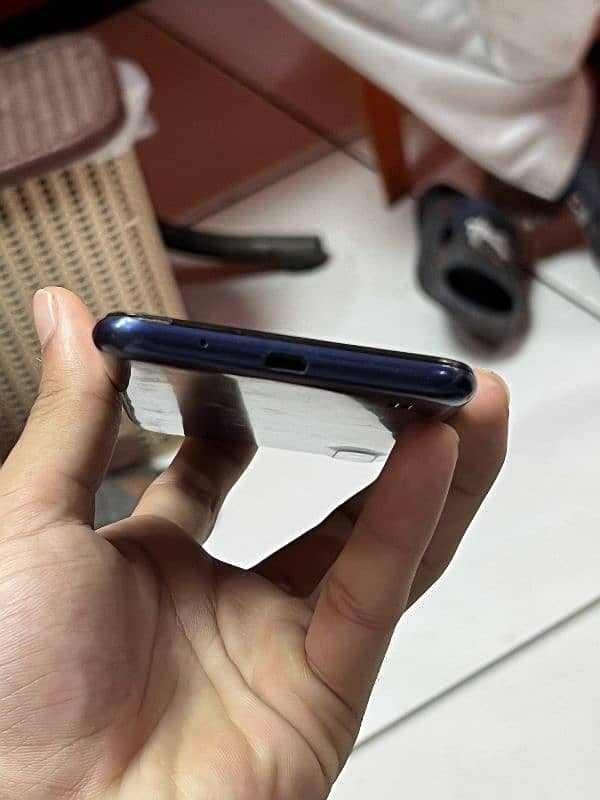 Samsung phone with home used phone never open never All ok 3