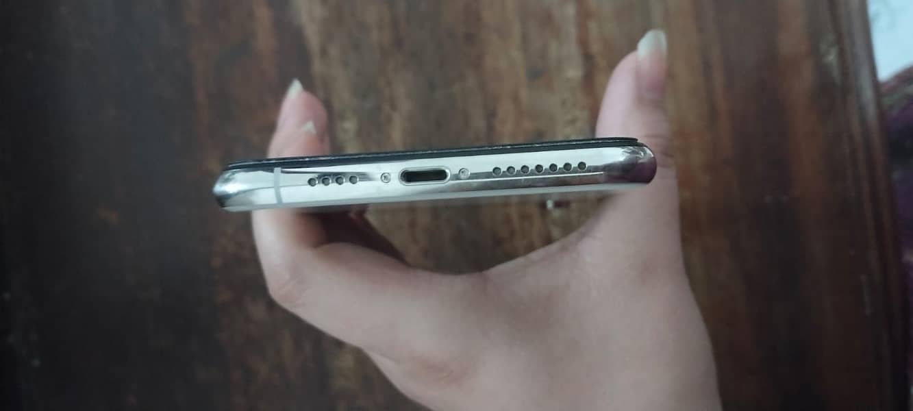 Iphone xs max 4