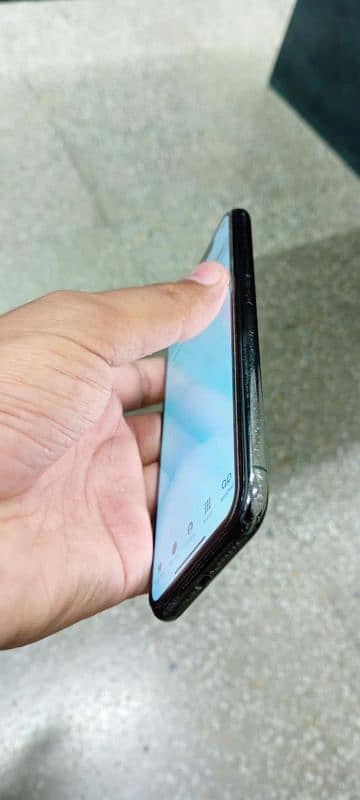 iphone XS 1