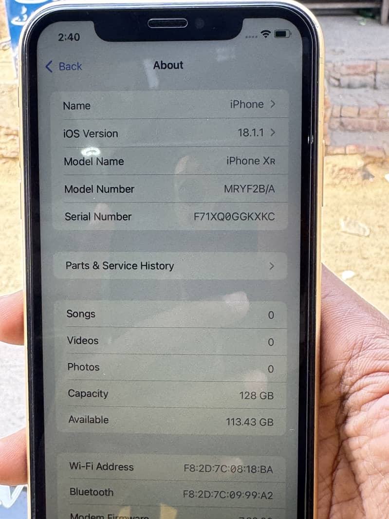 iPhone Xr battery 58 hai or lcd charge hai 3