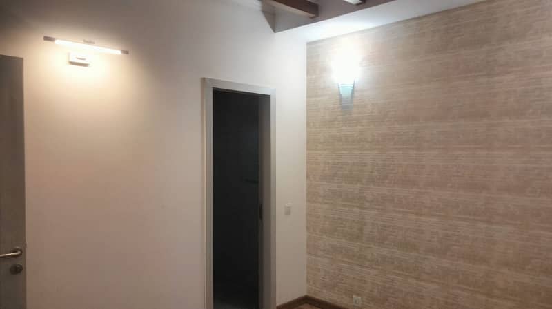 TWO BEDS WITH ONE ATTACHED BATH APARTMENT FOR RENT AVAILABLE IN JUST 65K 4