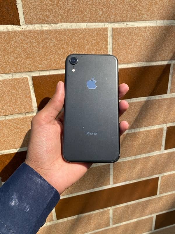 iphone XR 2