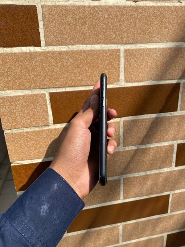 iphone XR 3