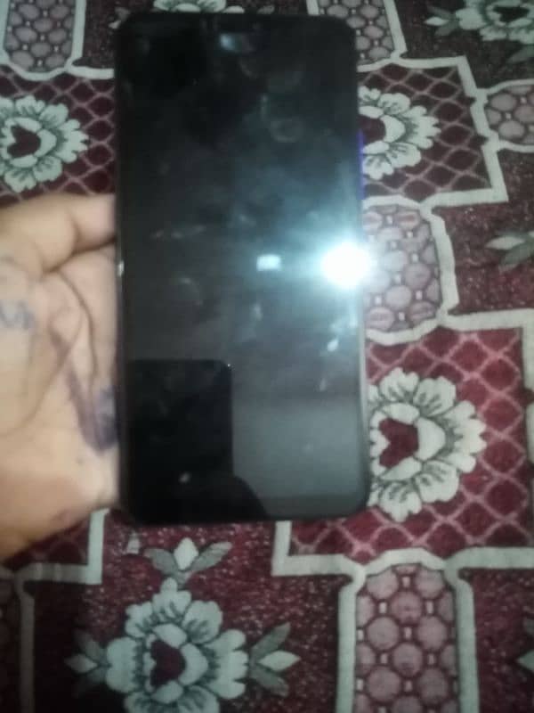koi fault ni ha OK phone ha no charge no box all OK  open ni h mobile 9