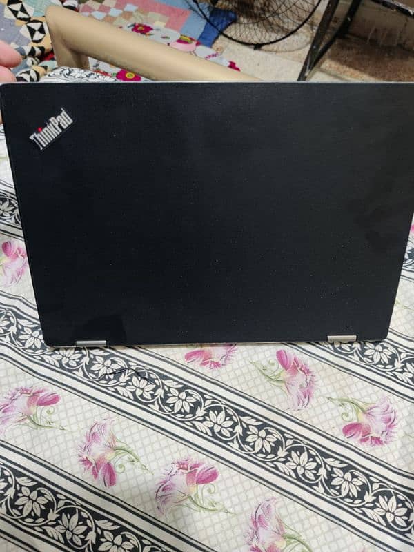New Condition Lenovo Thinkpad Laptop with touch screen & Ipad Folding 2