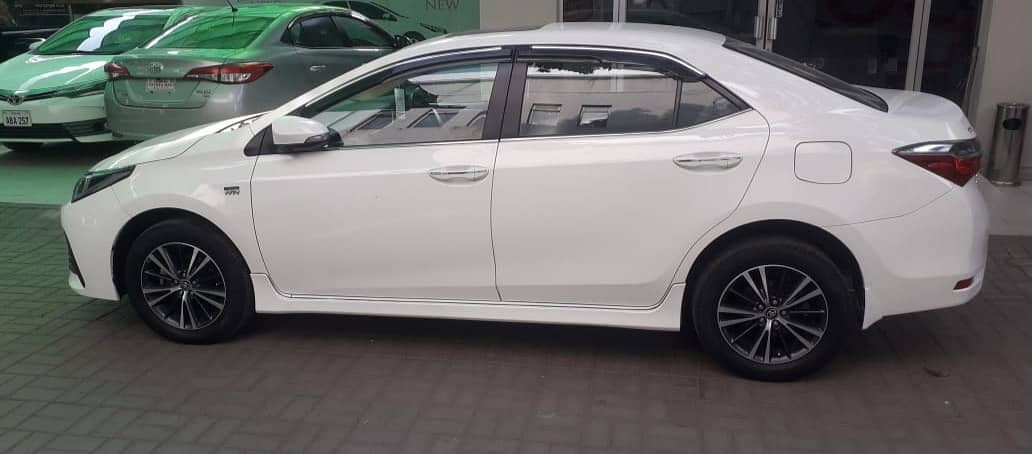 Toyota Corolla Altis 2018(03049409409) 2