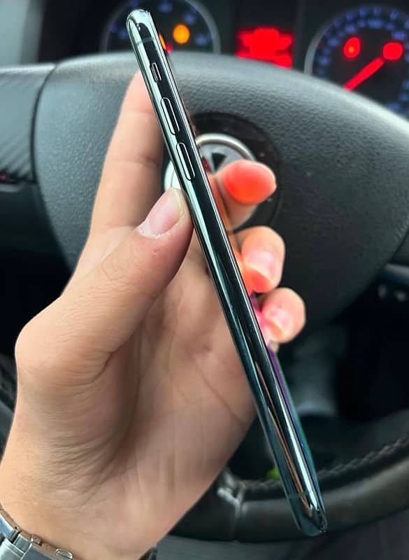 iphone 11 pro max 1