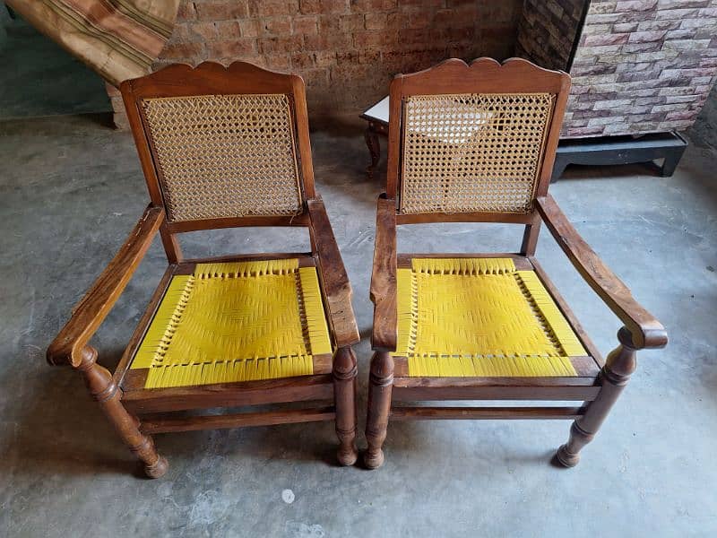 4 chairs is available for sale 0