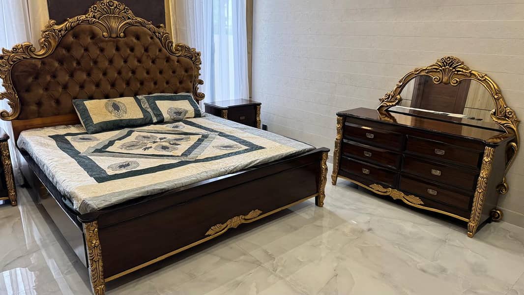 Classic King Bed Set | Solid Wood | Mattress & Dressing 0