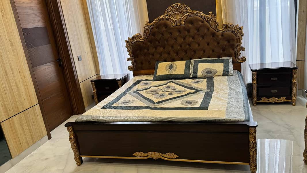 Classic King Bed Set | Solid Wood | Mattress & Dressing 4