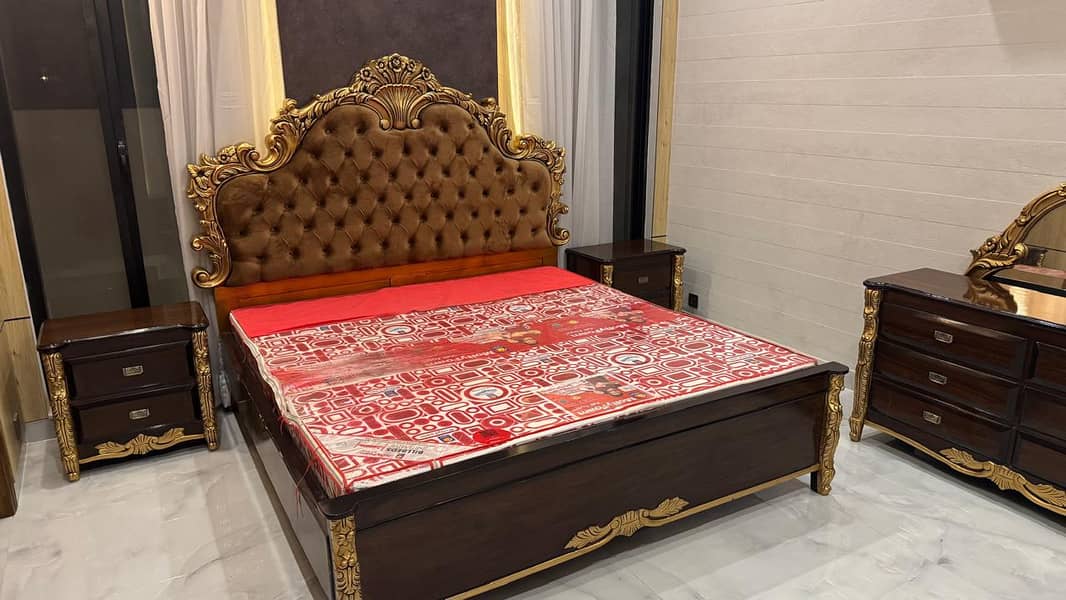 Classic King Bed Set | Solid Wood | Mattress & Dressing 9