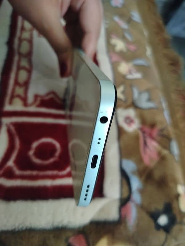 realme C35 4/128 GB with complete Box 1