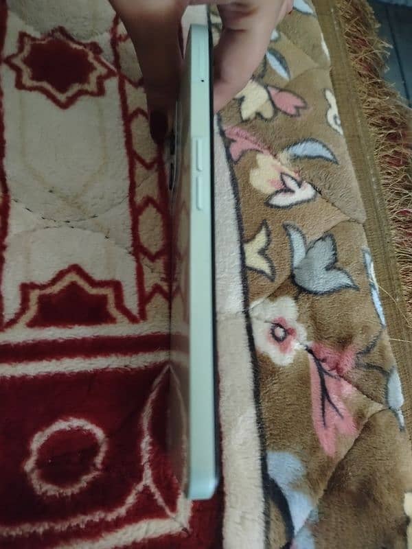 realme C35 4/128 GB with complete Box 2