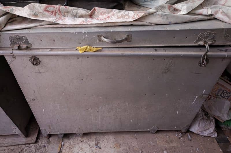 trunk Sandoq 0