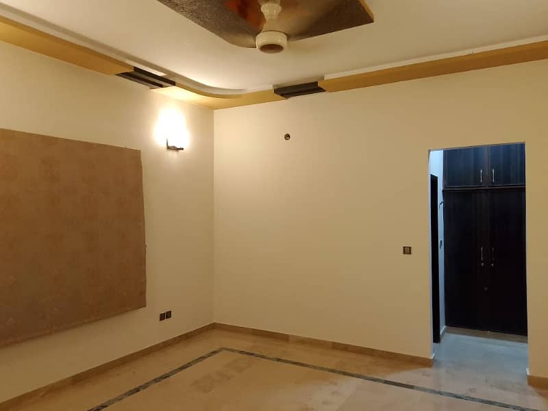 Flat 3 Bedrooms DD Available For Rent In Gulistan E Jauhar Near Jouhar Chourangi 0