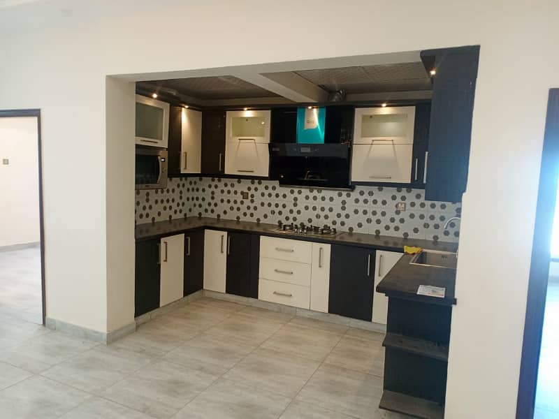 Flat Available For Sale in Gulshan e Maymar 1