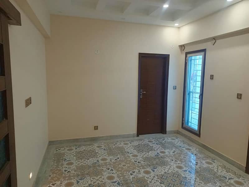 Flat Available For Sale in Gulshan e Maymar 11