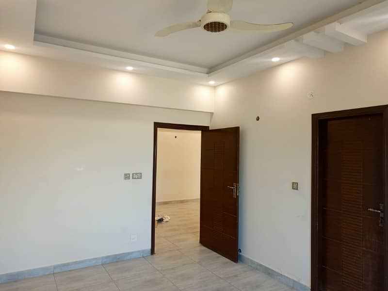 Flat Available For Sale in Gulshan e Maymar 14