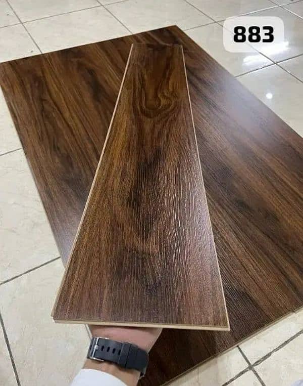 wallpaper window blinds wooden floor 03004378236 5