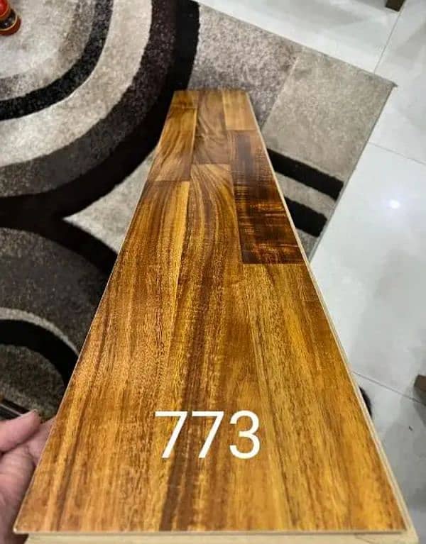 wallpaper window blinds wooden floor 03004378236 8