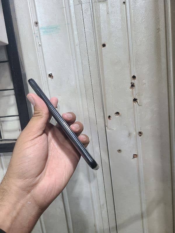 Samsung a20 4