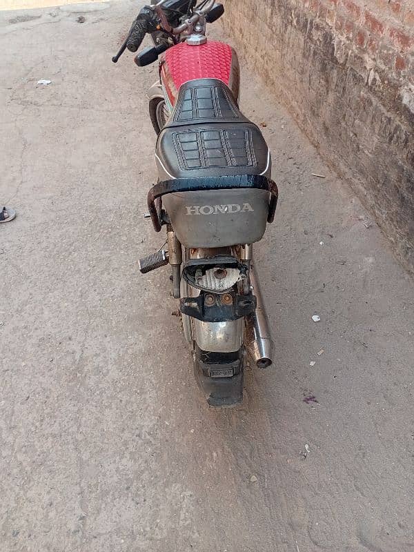 Honda 70 2005 Model all ok no fault condition good 6