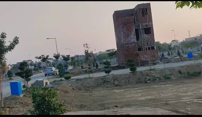 3 Marla Plot For Sale In UNION GREEN College Road 8