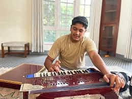 Learn Harmonium Online 0