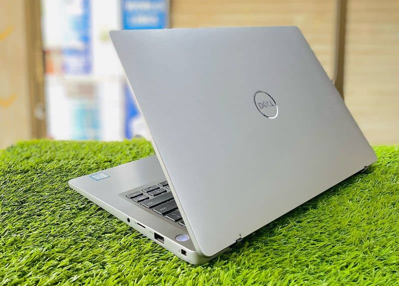 Dell latitude 7400 touch  8th gen core i7  16/256 GB SSD 1