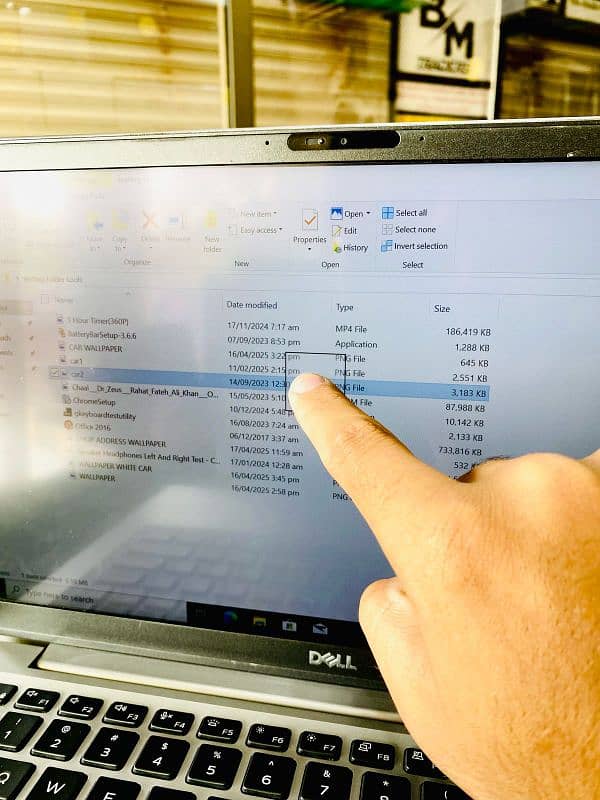Dell latitude 7400 touch  8th gen core i7  16/256 GB SSD 5