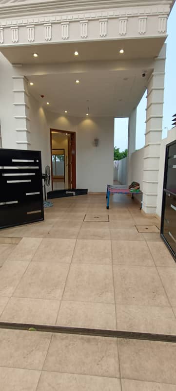 Prime Location Modren house 0
