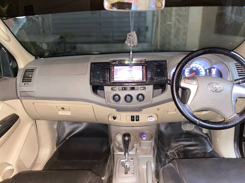 Toyota Fortuner V 2007 9