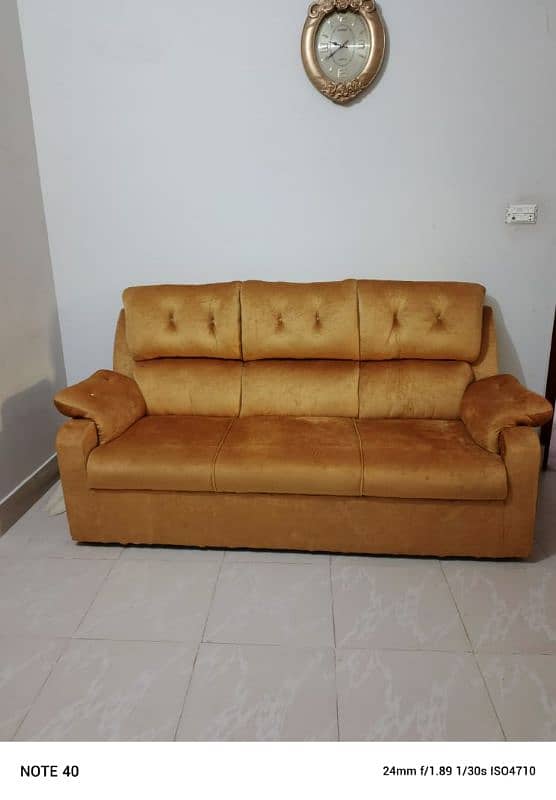 5 seater sofa set sell 45 thousand in Hyderabad. . 1
