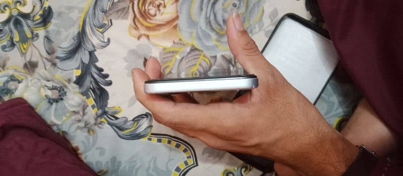 Tecno Sprak 10 4