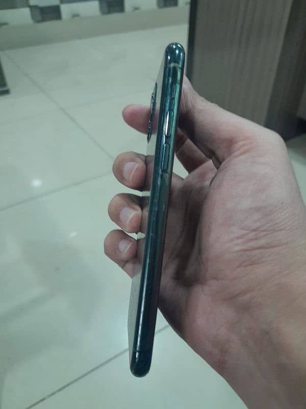Iphone 11 pro Good condition 3