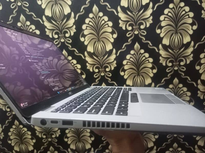 Dell i5 10th gen 32Gb ram 512Gb SSD 16Gb graphics 5h batry FHD IPS BLT 3