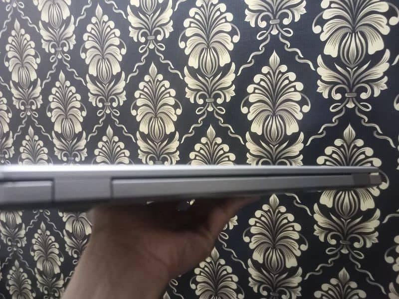 Dell i5 10th gen 32Gb ram 512Gb SSD 16Gb graphics 5h batry FHD IPS BLT 5