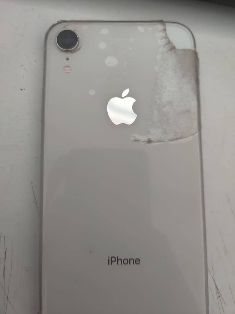 Iphone xr condition 10/10 battery health 79 face id work true tone on 2
